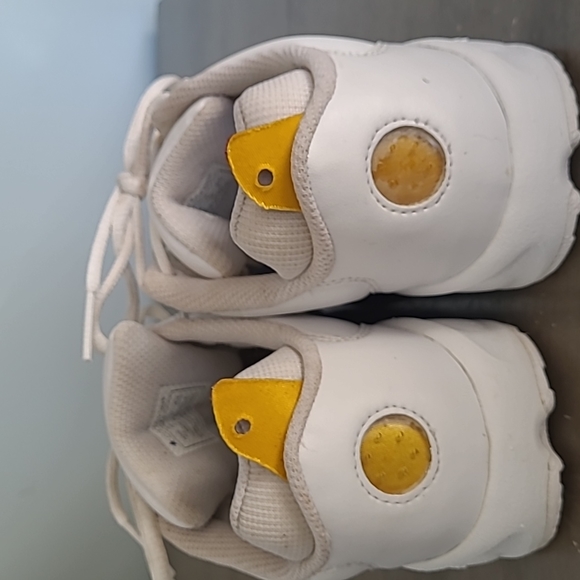 Converse Cheer Shoe - Picture 2 of 4